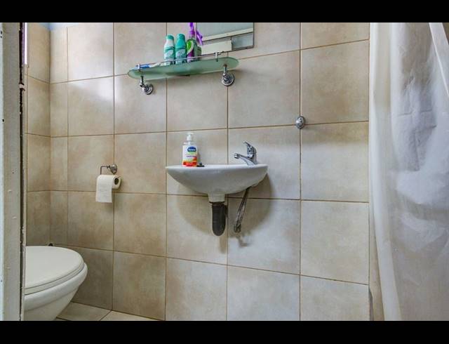3 BEDROOM HOUSE FOR SALE IN VAN RIEBEECK PARK